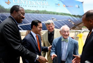 CPS Energy Doyle Beneby, left, with Mayor Julian Castro and SAWS Chairman Berto Guerra congratulate Bill Sinkin.