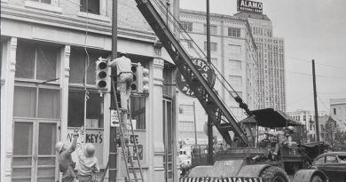 CPS Energy crew working in Downtown San Antonio in 1950
