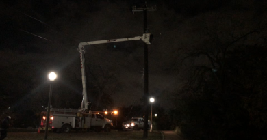 CPS Energy Linemen working on an emergency call